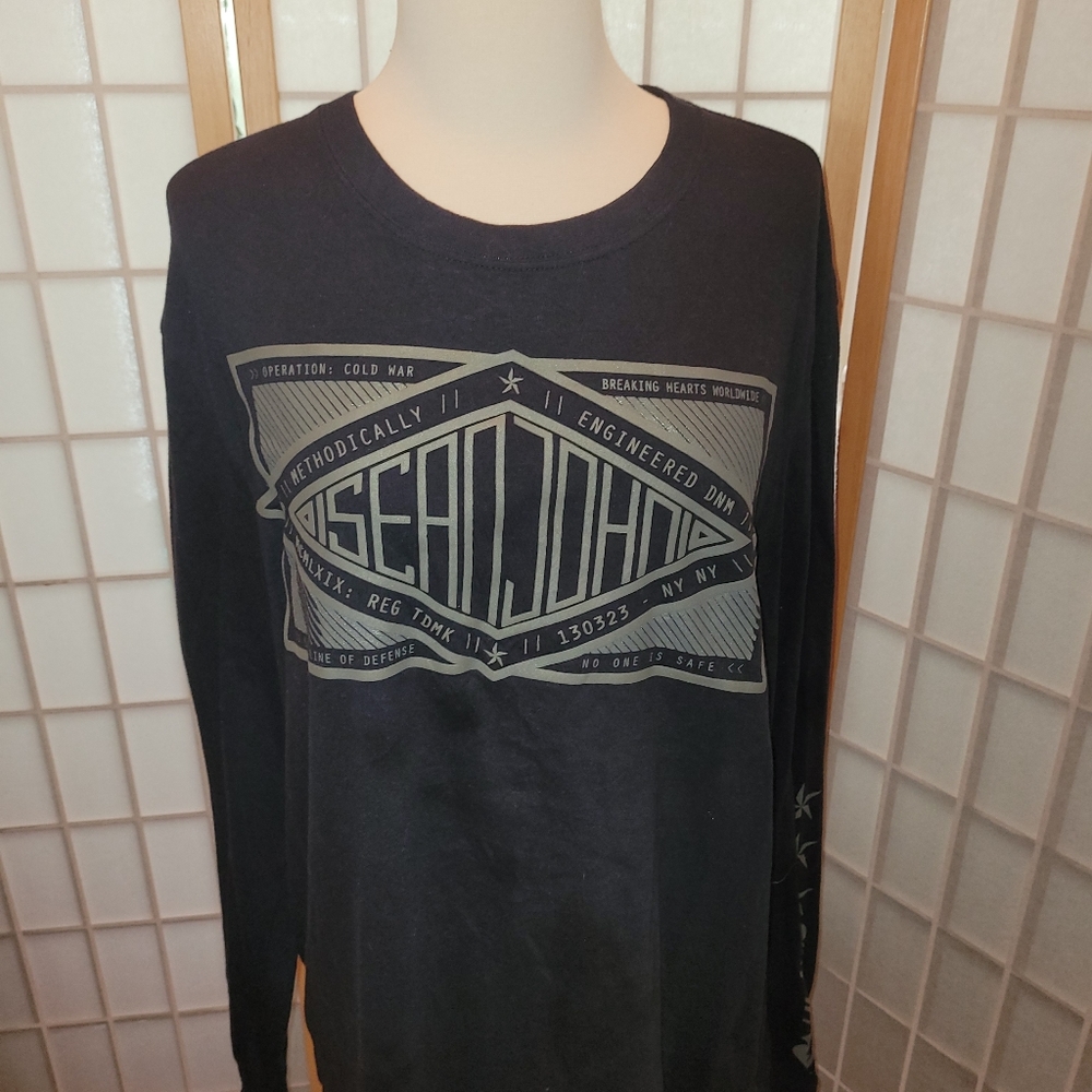 Sean john tee
